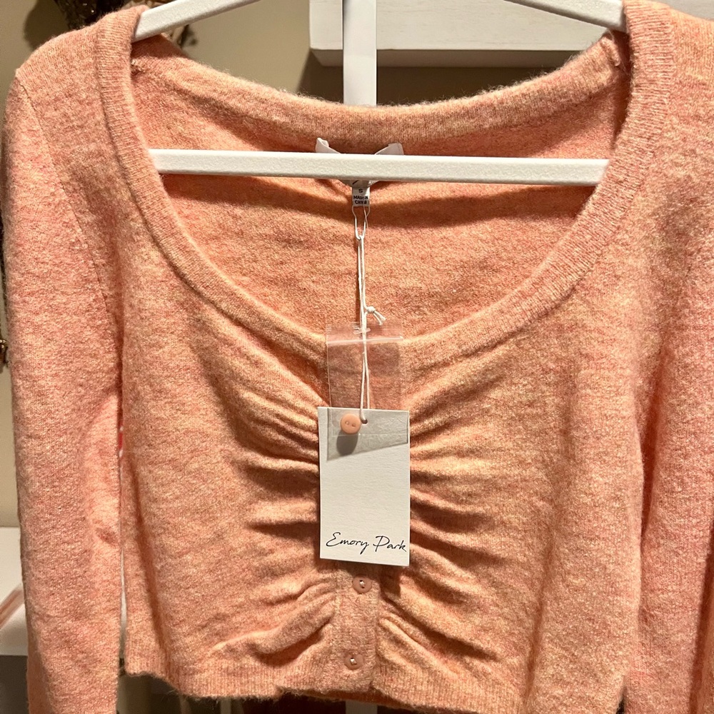 Emory Park Pink Ruched Crop Blouse - Picture 3 of 3